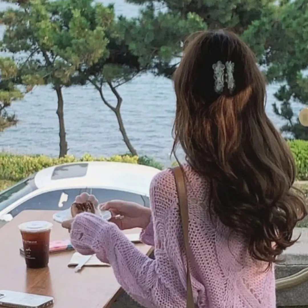 裸体的孩子